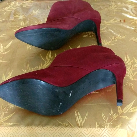Zara Women Suede heeled ankle Boots, Burgundy - Picture 5 of 7